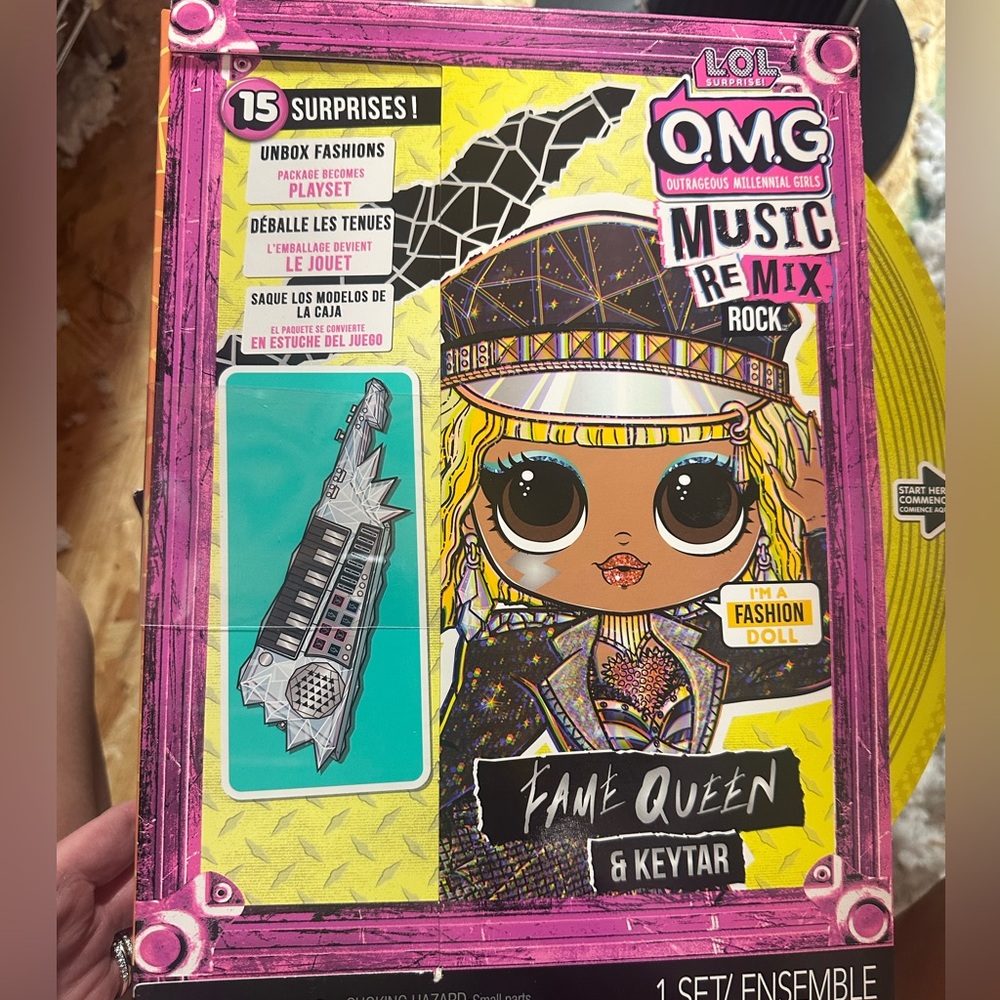 LOL Surprise OMG Remix Doll - Fame Queen new in box